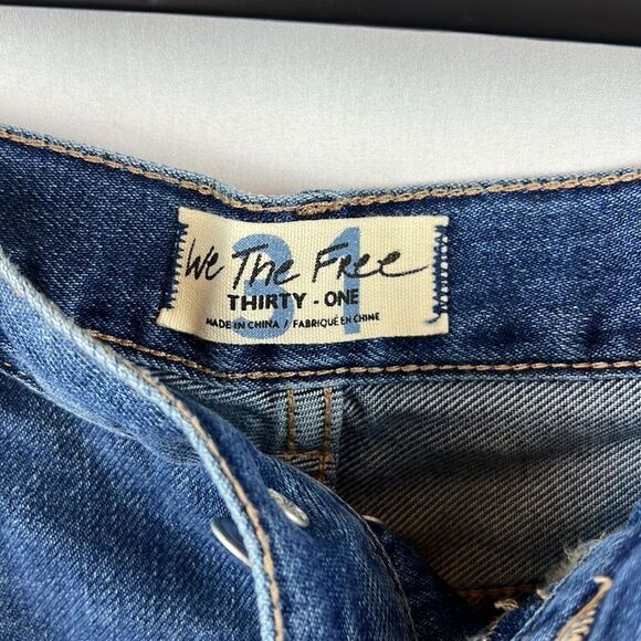 Free People We The Free Loving Good Vibrations Cutoffs- Mid Indiago- Size 31-NWT - Picture 6 of 12